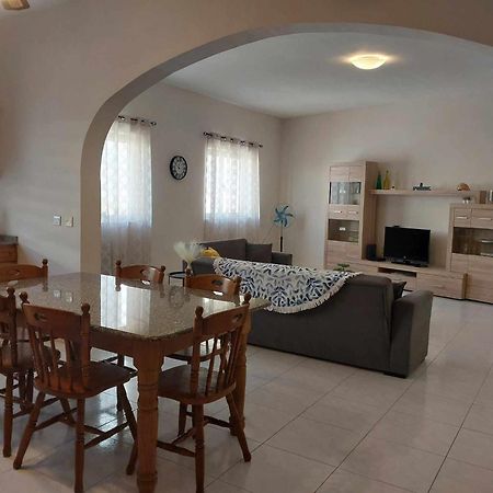 Nr41 Holiday Apartment - Close To Village Centre, Promenade, Shops & Restaurants Marsaxlokk Exterior photo